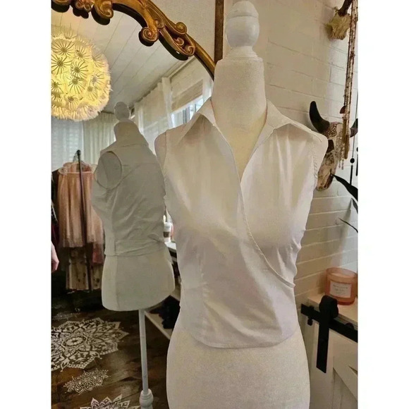 Express Tops - Express 90s Style Women's Size 3/4 White Collared Tie Wrap Crop Top
